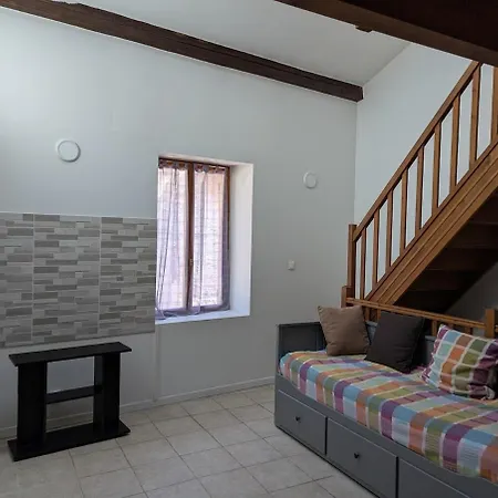 Location Maison De Bourg * Poncin